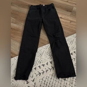 Levi’s High Rise Straight Crop